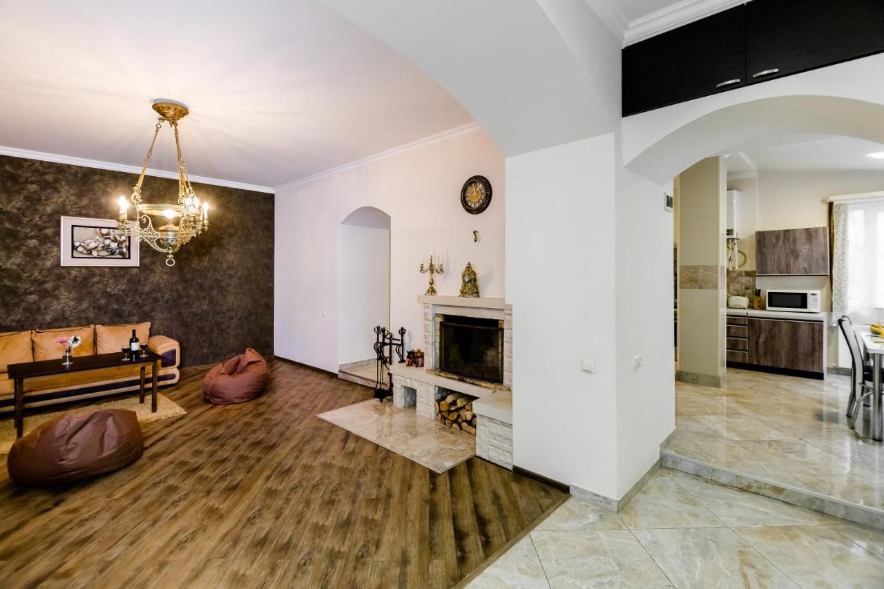 Comfortable House On Marjanishvili Tbilisi Eksteriør billede