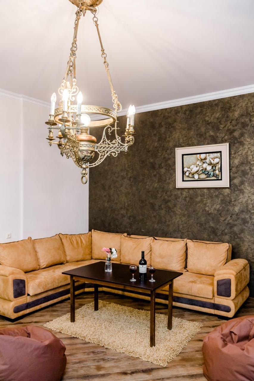 Comfortable House On Marjanishvili Tbilisi Eksteriør billede