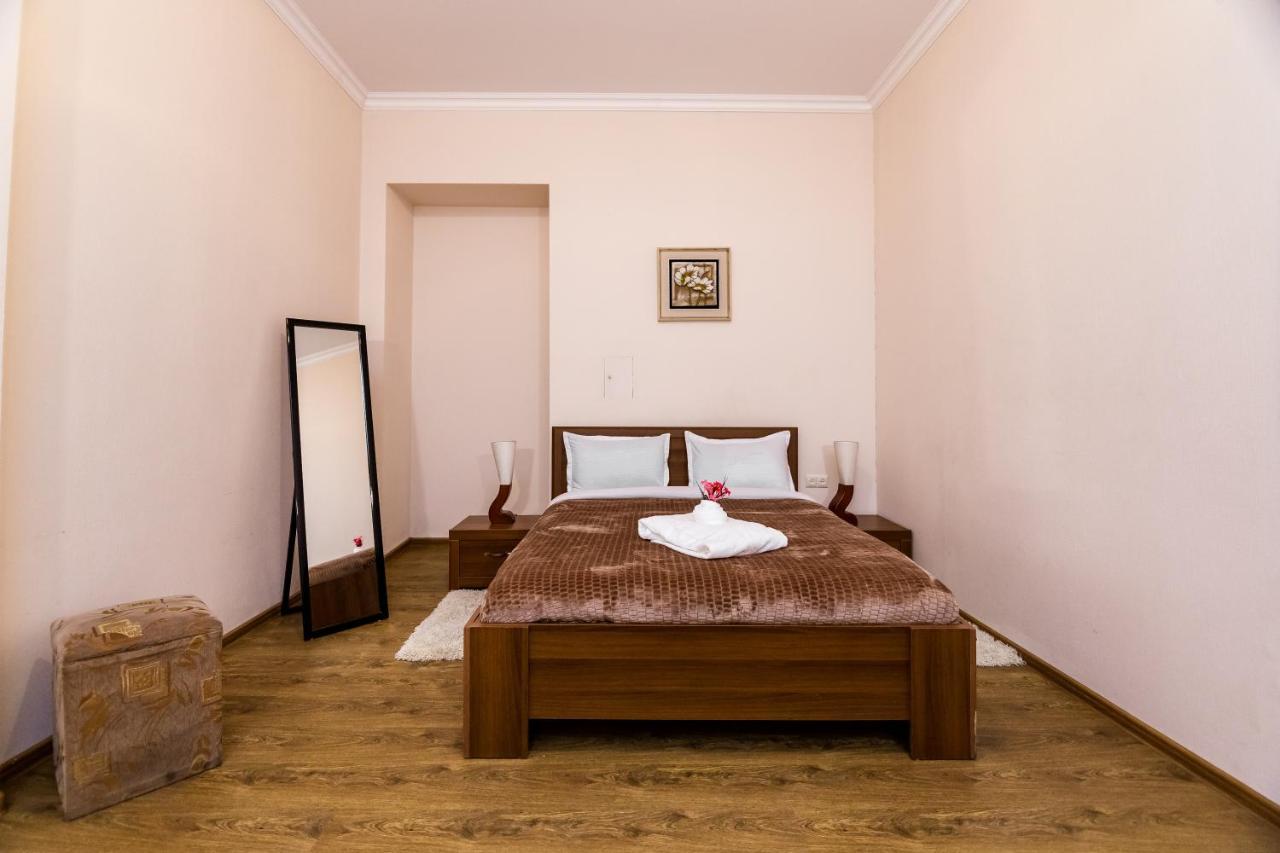 Comfortable House On Marjanishvili Tbilisi Eksteriør billede